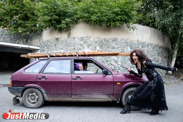 Беллатриса Лестрейндж: «Люблю дождь и мрак во славу темному лорду». В Екатеринбурге +14 - Фото 6