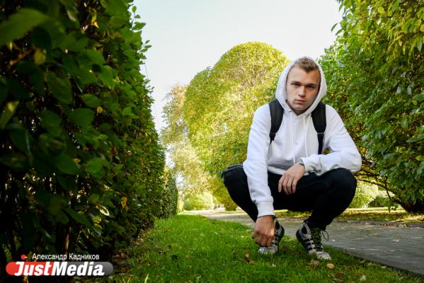 Журналист Александр Семичев: «Люблю такое время года, ведь сейчас лето посреди осени». В Екатеринбурге +22 - Фото 4