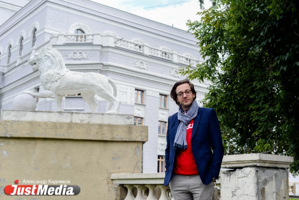 Жан Ромен Весперини, режиссер-постановщик оперы «Турандот»: «Здесь погода прекрасная: есть солнце, но не так жарко». В четверг в Екатеринбурге +16. ФОТО, ВИДЕО - Фото 5