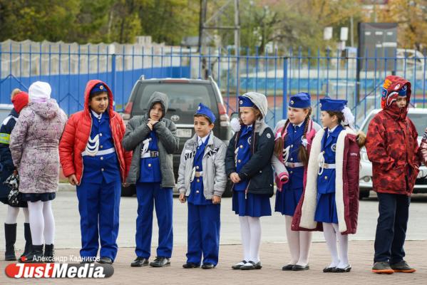 Оранжевый микроавтобус подготовит 4 000 маленьких уральцев к автошколе и обучит первой помощи - Фото 10