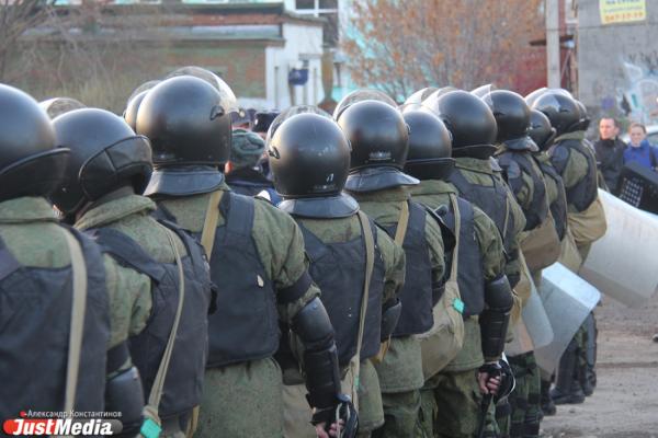 Футбольный матч "Амкар" - "Урал"