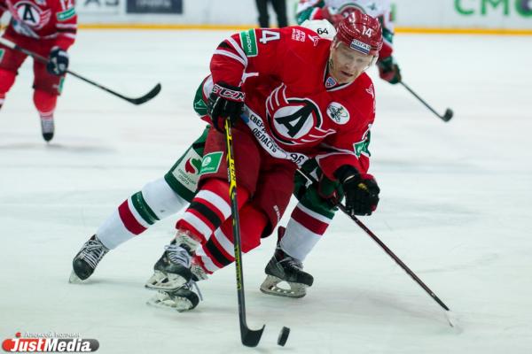 КХЛ. Плей-офф 1/8: "Автомобилист" - "Ак Барс" 3-й и 4-й матчи