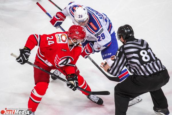 Хоккейный матч "Автомобилист" - "СКА" 